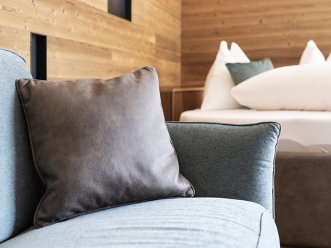 "Curuna" romantic suite image 6