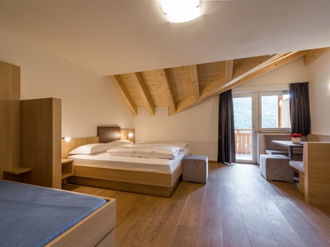 De Luxe triple room image 1
