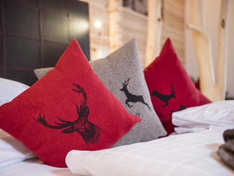 Deer Suite image 3