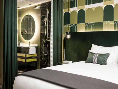 Deluxe Room image 5