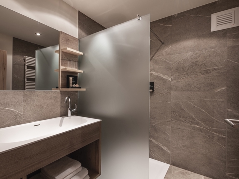 Deluxe Suite -3