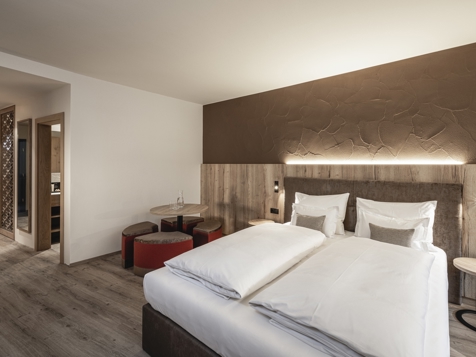 Deluxe Suite -1