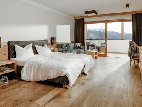 Dolomite View suite image 3