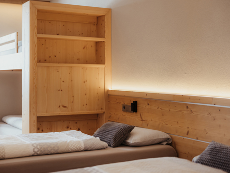 Dolomites Group Room image 2