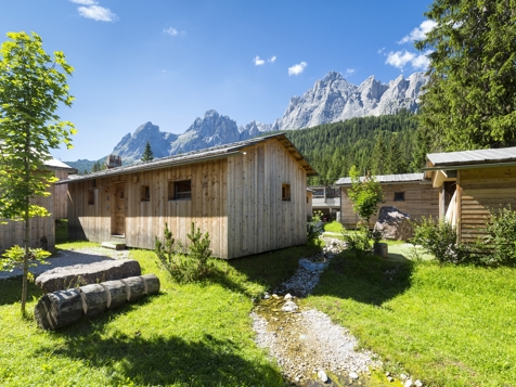 Dolomites Lodge image 2