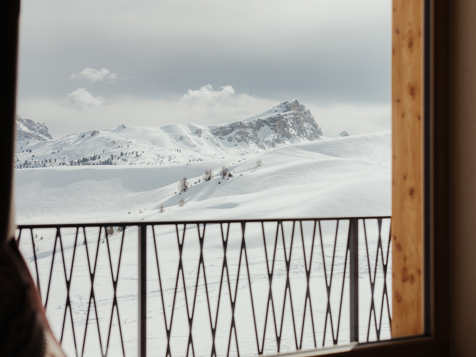 Dolomites Panorama Room image 4