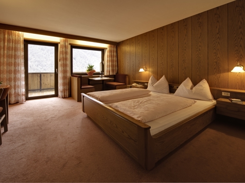 Doppelbettzimmer STANDARD image 1