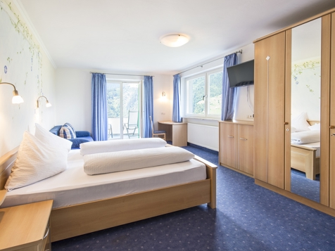 Doppelzimmer (32qm) Typ B - Jaufen & Hirzer image 2