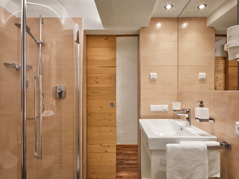 Doppelzimmer 8 mit Balkon image 2