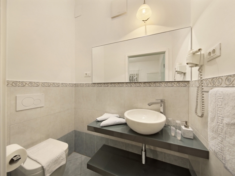 Doppelzimmer 'City' image 7