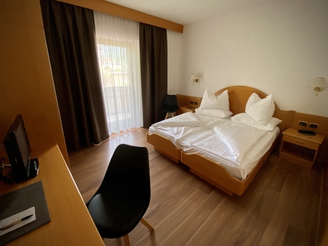 Doppelzimmer Cityview image 7