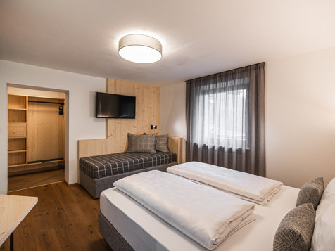 DOPPELZIMMER image 11