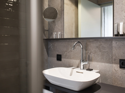 DOPPELZIMMER image 13