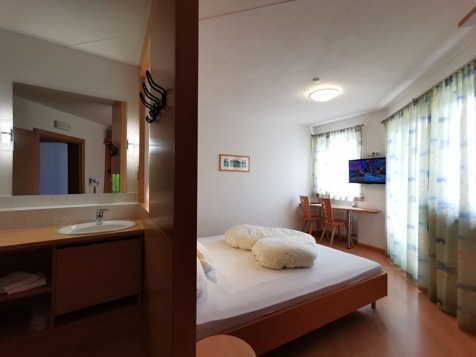 Doppelzimmer image 16