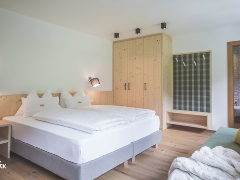DOPPELZIMMER image 8