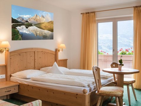 Doppelzimmer mit Balkon image 2