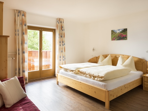 Doppelzimmer mit Balkon image 5