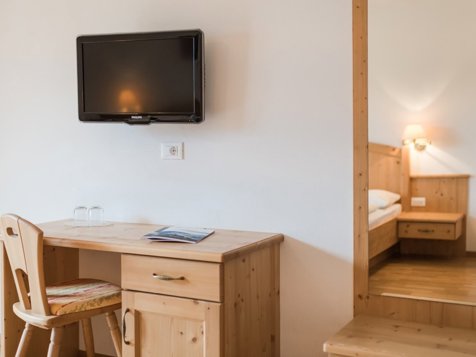 Doppelzimmer mit Balkon image 5