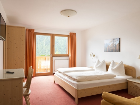 Doppelzimmer mit Balkon image 7