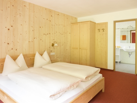 Doppelzimmer mit Balkon image 9
