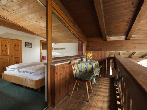 Doppelzimmer mit Balkon in der Mansarde image 1