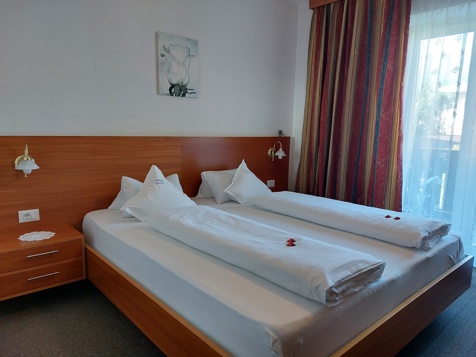 Doppelzimmer mit Frühstück image 3