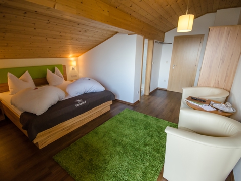 Doppelzimmer mit Panoramablick über MeranerLand image 2