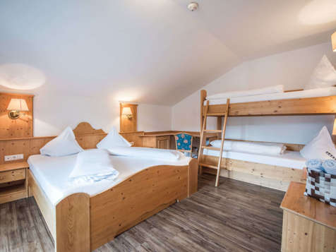Doppelzimmer mit Stockbett image 5