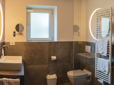 Doppelzimmer mit Südwestbalkon im Seitenflügel image 7