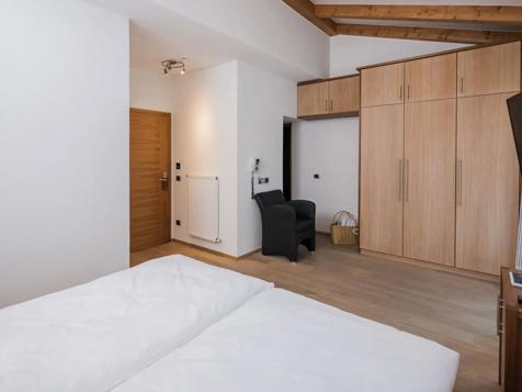 Doppelzimmer Nord mit Balkon image 4