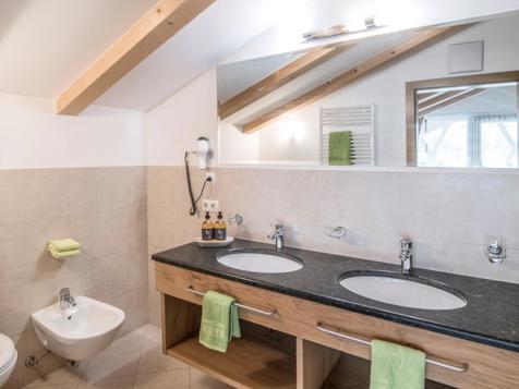 Doppelzimmer reFOCUS image 3