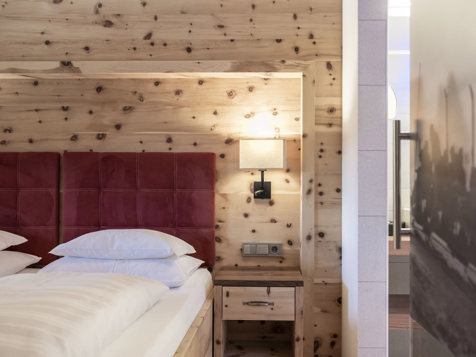 Doppelzimmer St. Vigil TALBLICK ohne Balkon image 8