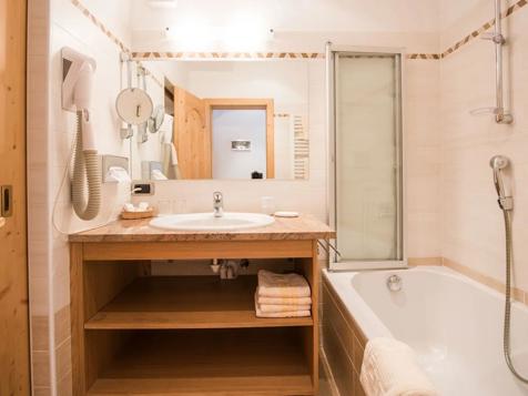 Doppelzimmer Süd mit Balkon image 3