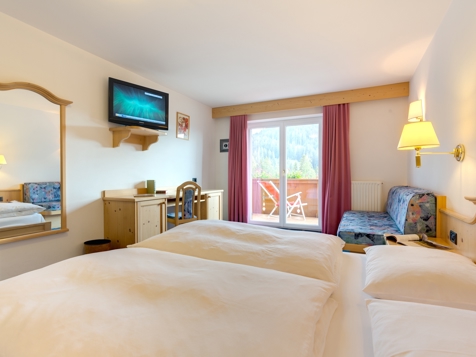 Doppelzimmer Superior mit Bergblick image 3