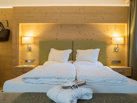 Doppelzimmer Talblick mit Balkon image 1