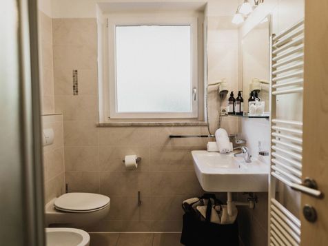 Doppelzimmer "View" image 3