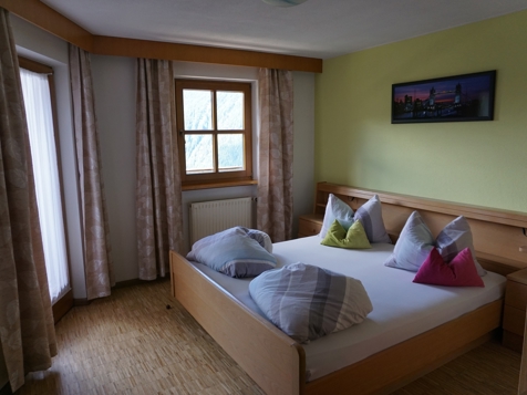 Double bed room image 2