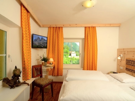 Double bedroom image 1