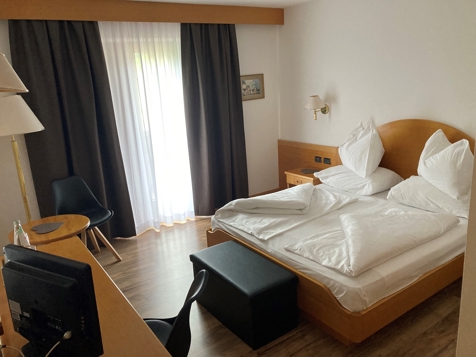 Double room business image 4