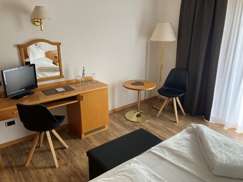 Double room business image 5