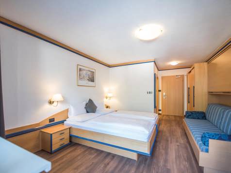 DOUBLE ROOM CASTELLO image 4