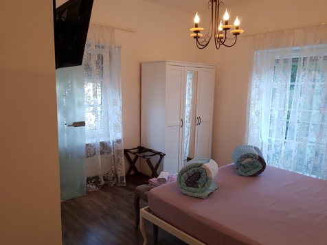 Double room 'city with small south-facing balcony' image 12