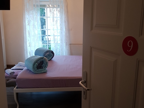 Double room 'city with small south-facing balcony' image 14
