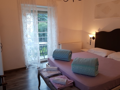 Double room 'city with small south-facing balcony' image 3
