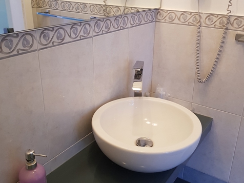 Double room 'city with small south-facing balcony' image 5