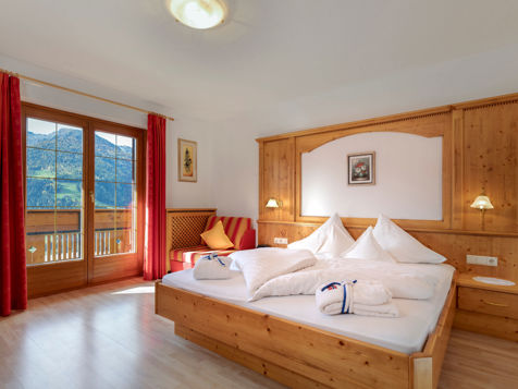 Double room classic & comfort image 1