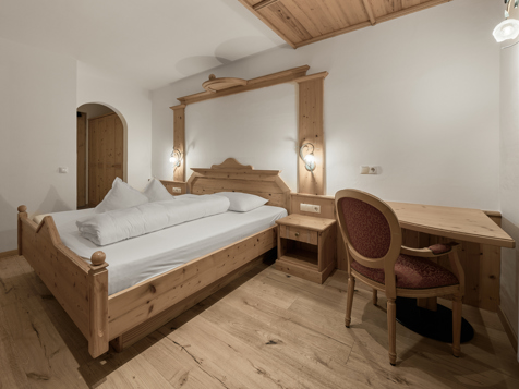 Double room classic - single use image 3