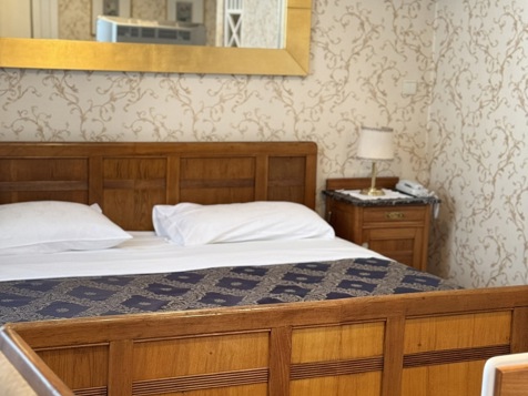 Double Room Economy image 3
