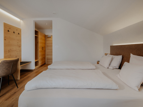 Double Room image 13