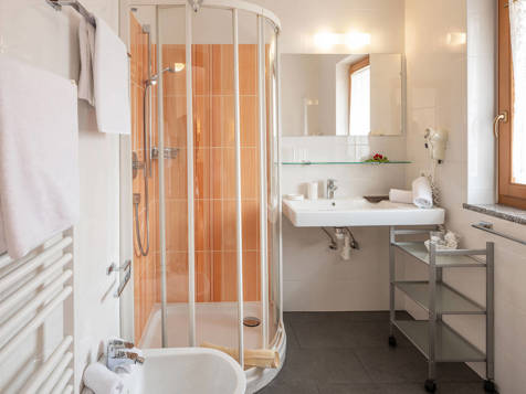 Double room image 16